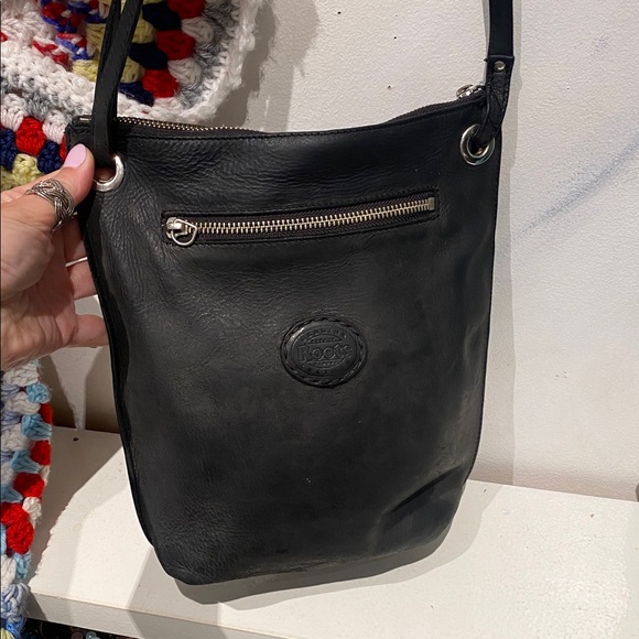 Roots charcoal TALL EDIE bag w silver beaver - Picture 5 of 6